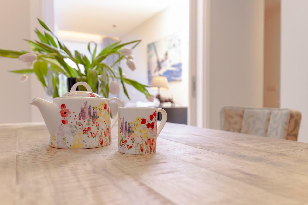 Sweet Suite Flora In Vouliagmeni เอเธนส์ ภายนอก รูปภาพ