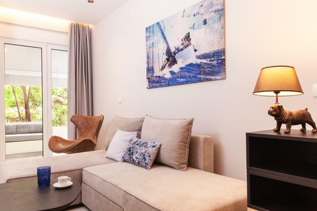 Sweet Suite Flora In Vouliagmeni เอเธนส์ ภายนอก รูปภาพ