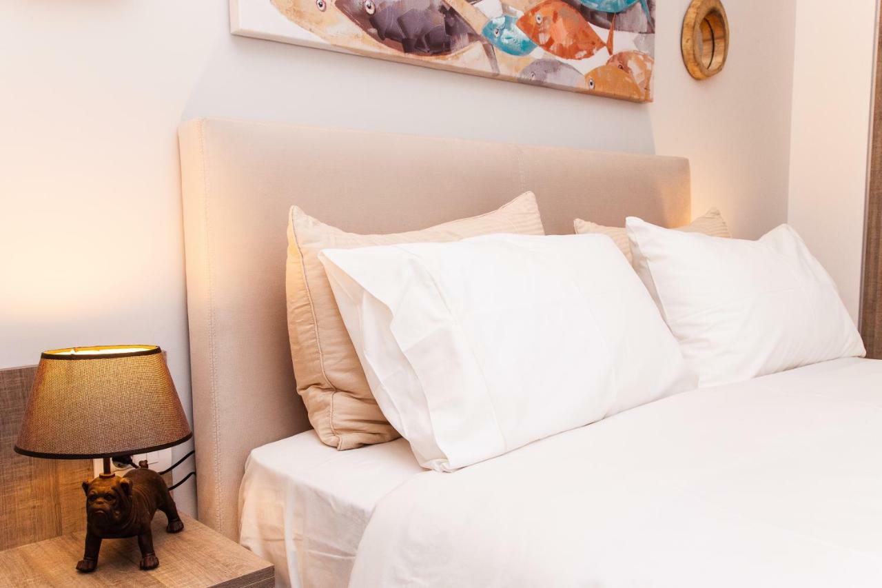 Sweet Suite Flora In Vouliagmeni เอเธนส์ ภายนอก รูปภาพ