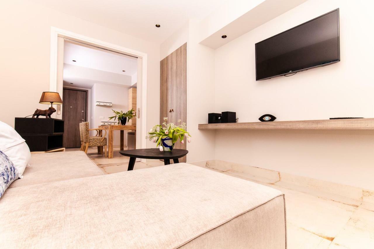 Sweet Suite Flora In Vouliagmeni เอเธนส์ ภายนอก รูปภาพ